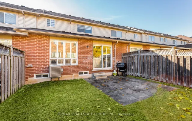 Additional image 39 of 1096 Barclay Circ