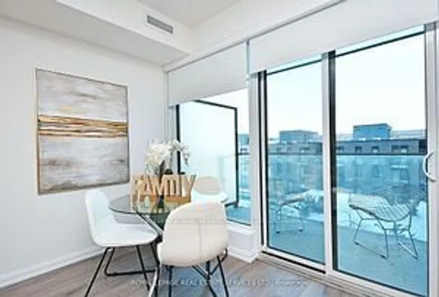 Additional image 13 of 4208 Dundas St Unit 323