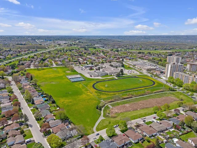 Additional image 40 of 98 FORESTGATE Dr