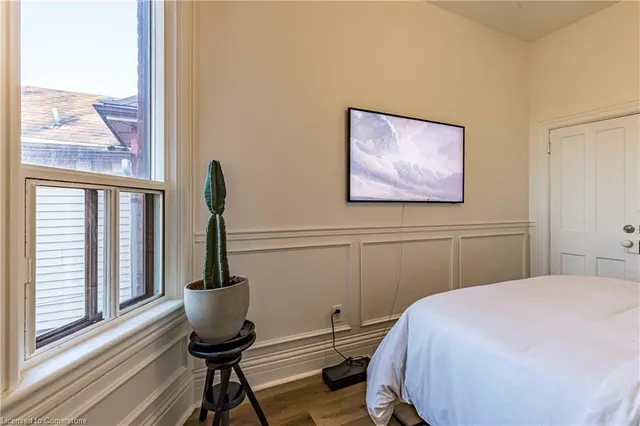 Additional image 28 of 185 1/2 Emerald St