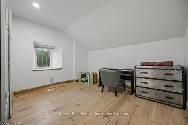 Additional image 33 of 13567 SECOND Line