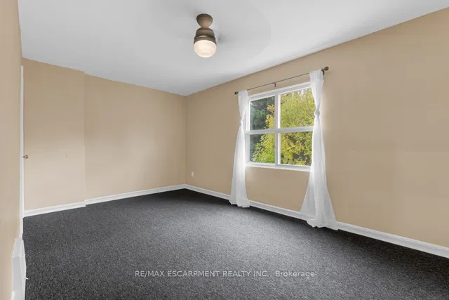 Additional image 10 of 34 SUMACH St