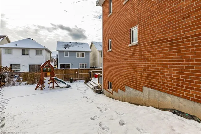 Additional image 32 of 189 Stillwater Cres