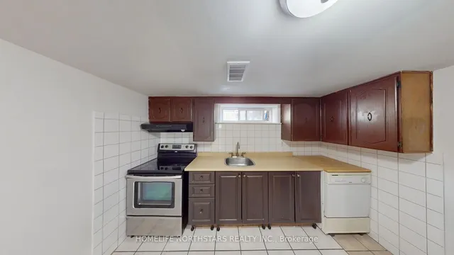 Additional image 17 of 65 Lexfield Ave