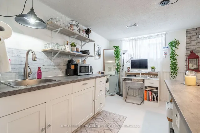 Additional image 17 of 51 LEGGETT Cres