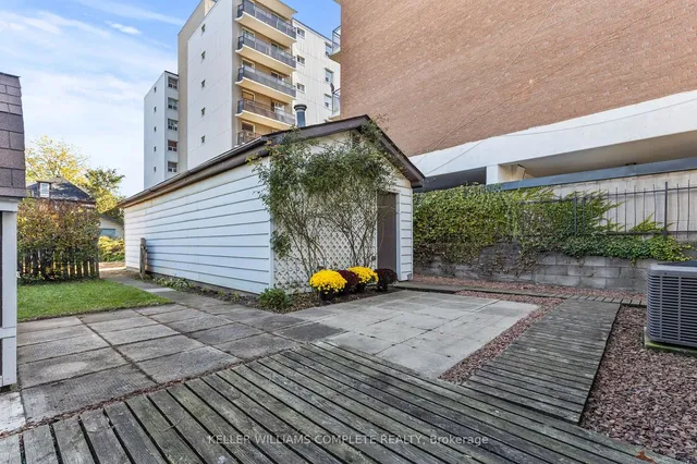 Additional image 30 of 11 FORD St