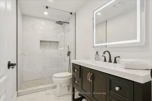 Additional image 29 of 320 Wrigglesworth Cres