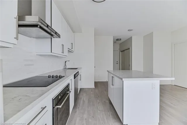 Additional image 15 of 2087 Fairview St Unit 2007