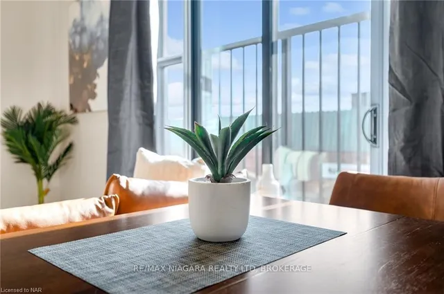 Additional image 14 of 121 KING St Unit 204