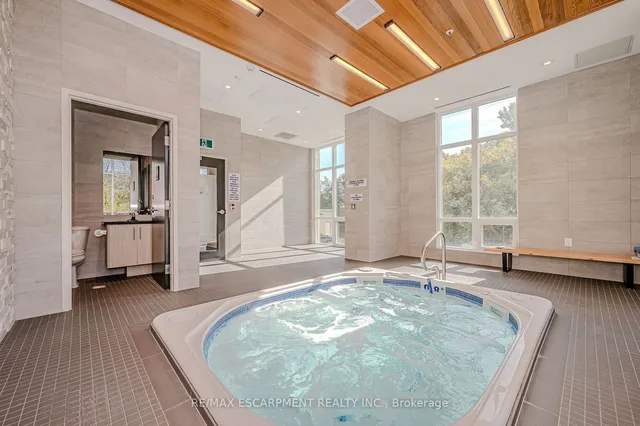 Additional image 33 of 2750 King St Unit 605