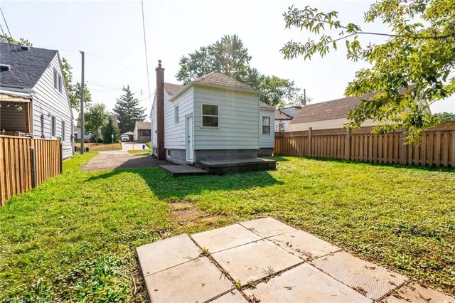 Additional image 45 of 85 Walter Ave