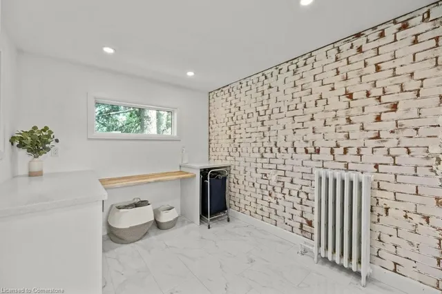 Additional image 31 of 89 Lynden Rd