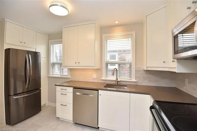 Additional image 11 of 47 East 35th St