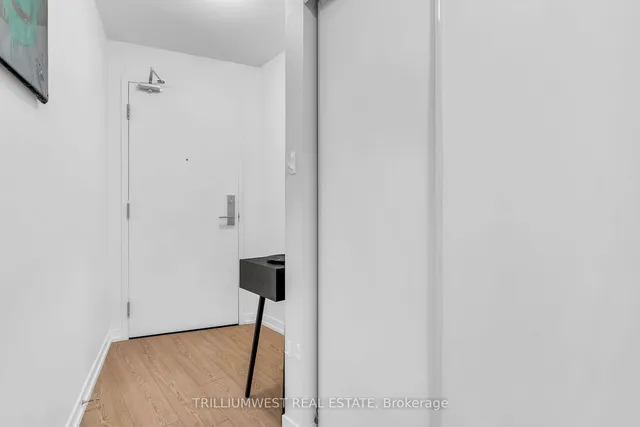 Additional image 11 of 51 East Liberty St Unit 1516