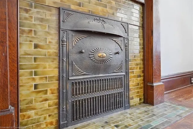 Additional image 12 of 76 Spadina Ave