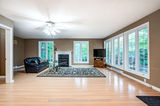 Additional image 11 of 16 Durham Rd