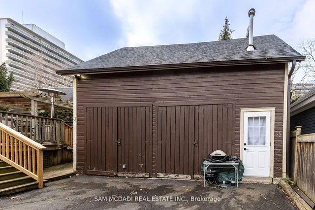 Additional image 24 of 2177 Lakeshore Rd