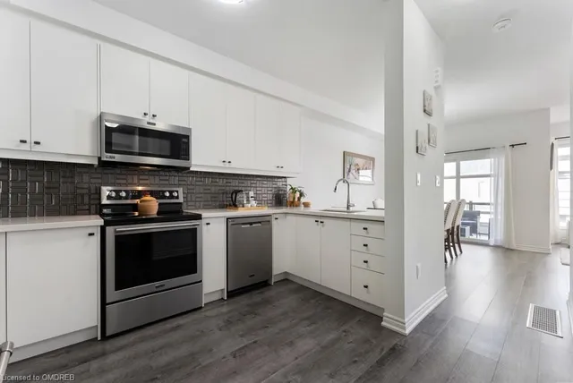 Additional image 11 of 61 Soho St Unit 84