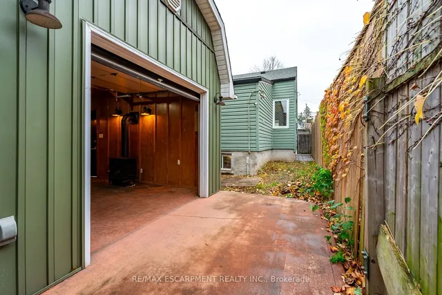 Additional image 22 of 49 Jones St