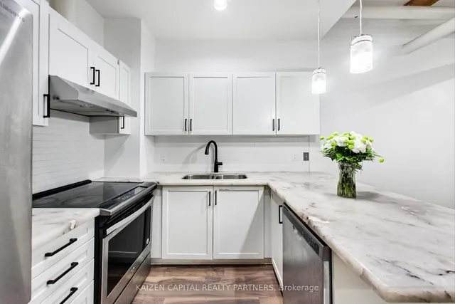 Additional image 3 of 90 Sherbourne St Unit 103