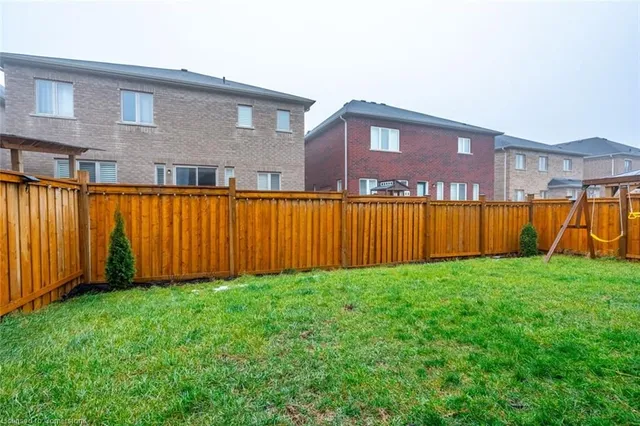 Additional image 40 of 158 Agro St