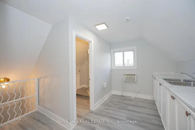 Additional image 28 of 23 lyndhurst St