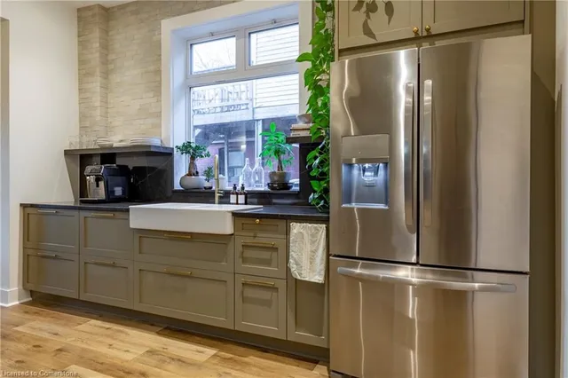 Additional image 13 of 185 1/2 Emerald St