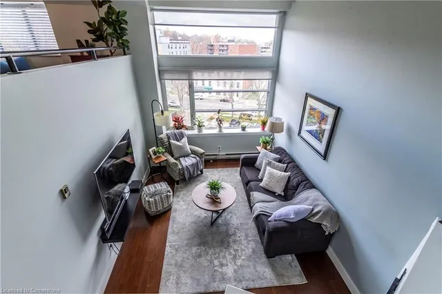 Additional image 36 of 50 Main St Unit 405