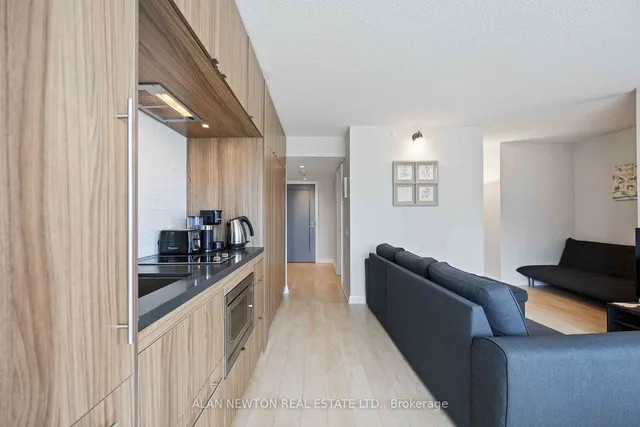 Additional image 9 of 155 Yorkville Ave Unit 2604