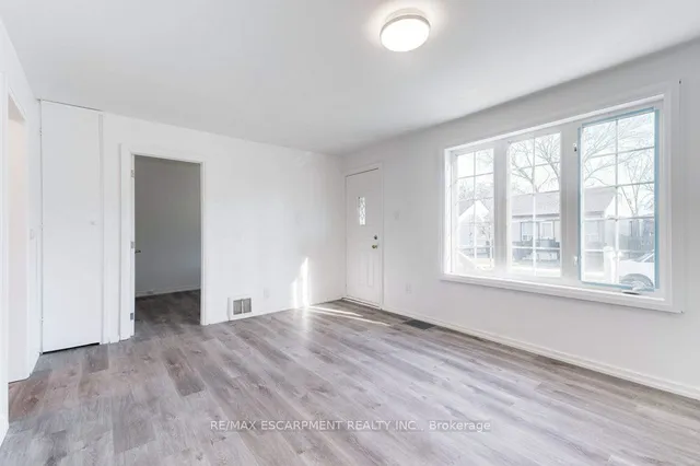 Additional image 7 of 453 Paling Ave