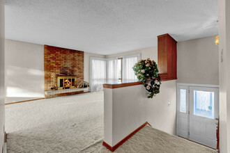 Additional image 4 of 18 Balmoral DR