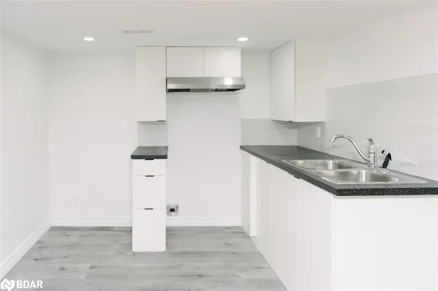 Additional image 24 of 673 Knox Ave