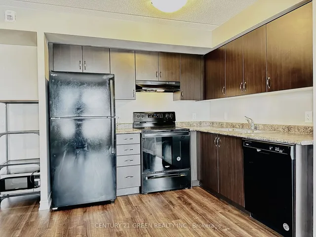 Additional image 7 of 716 Main St Unit 402