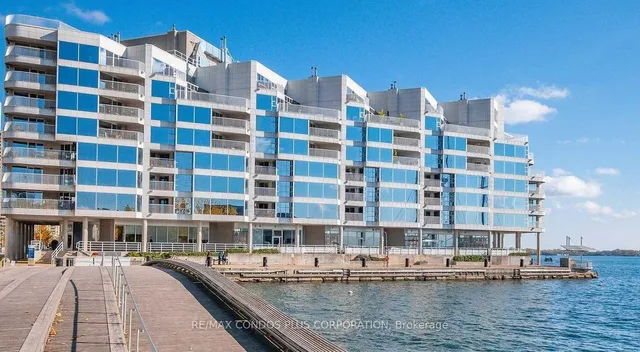 Additional image 2 of 401 Queens Quay Unit 512