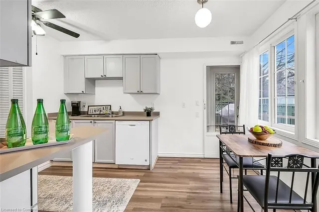 Additional image 9 of 376 Silverbirch Blvd