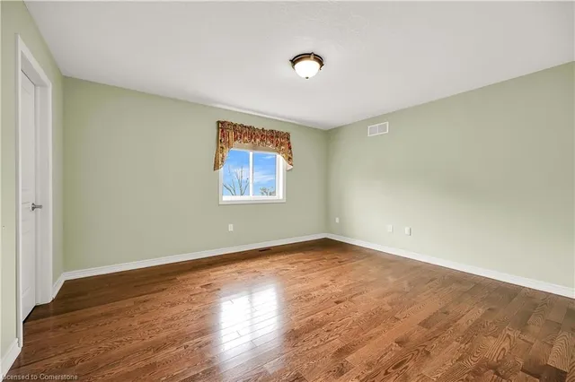 Additional image 27 of 61 Waterford Cres