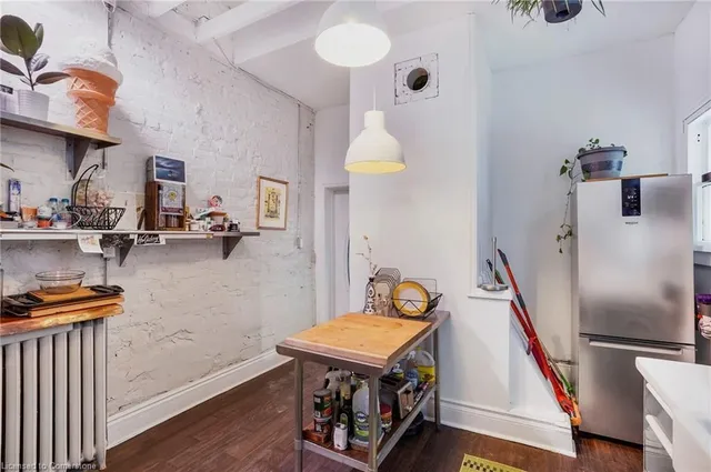 Additional image 19 of 136 East Ave