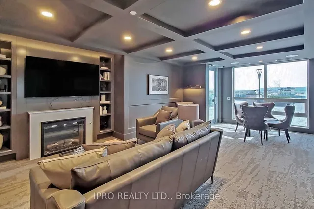 Additional image 7 of 1050 main St Unit 1212