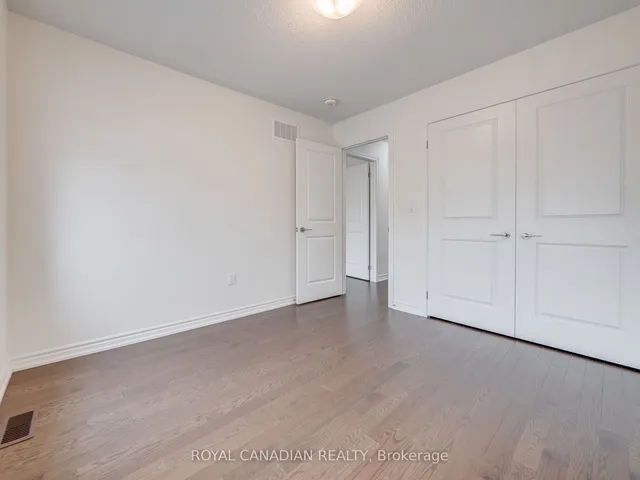 Additional image 27 of 476 Bergamot Ave