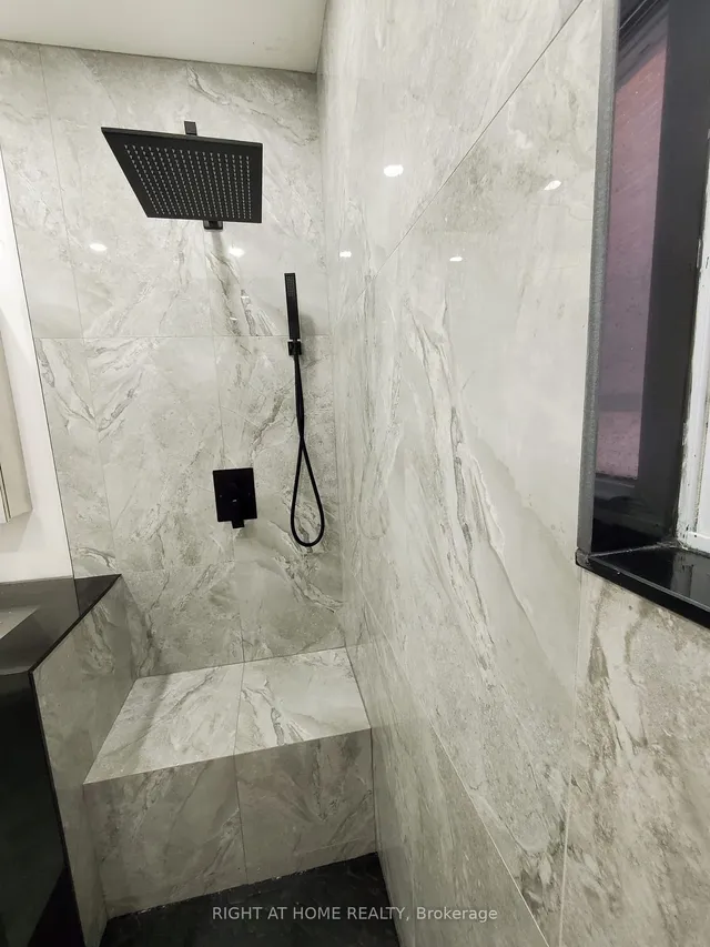 Additional image 26 of 53 Regent Rd