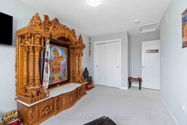 Additional image 31 of 126 Laguna Village Cres