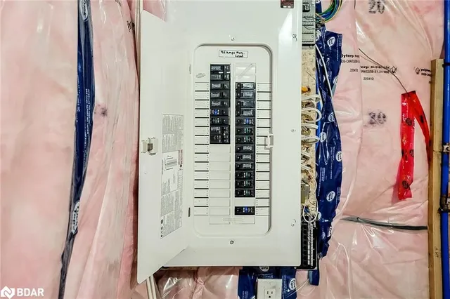 Additional image 26 of 445 Ontario Street South St Unit 2