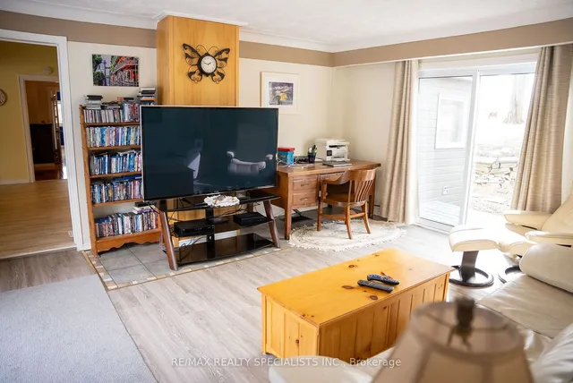 Additional image 14 of 8546 Appleby Line