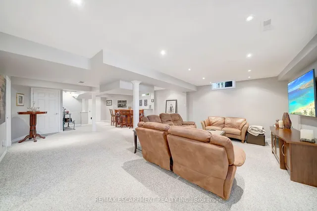 Additional image 10 of 143 Valmont St