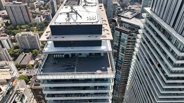 Additional image 29 of 50 Charles St Unit 5502