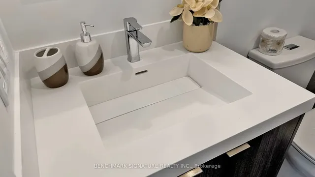 Additional image 24 of 20 Inn on the park Dr Unit 1931