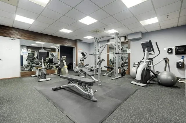 Additional image 30 of 5250 LAKESHORE Rd Unit 2006