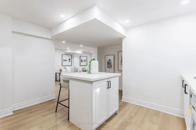 Additional image 31 of 46 Upper Walker Ave