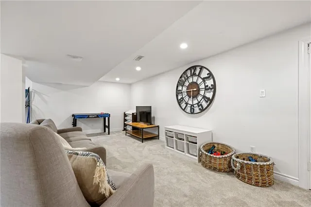 Additional image 31 of 2227 DEYNCOURT Dr