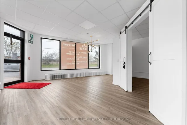 Additional image 2 of 3635 Dundas St